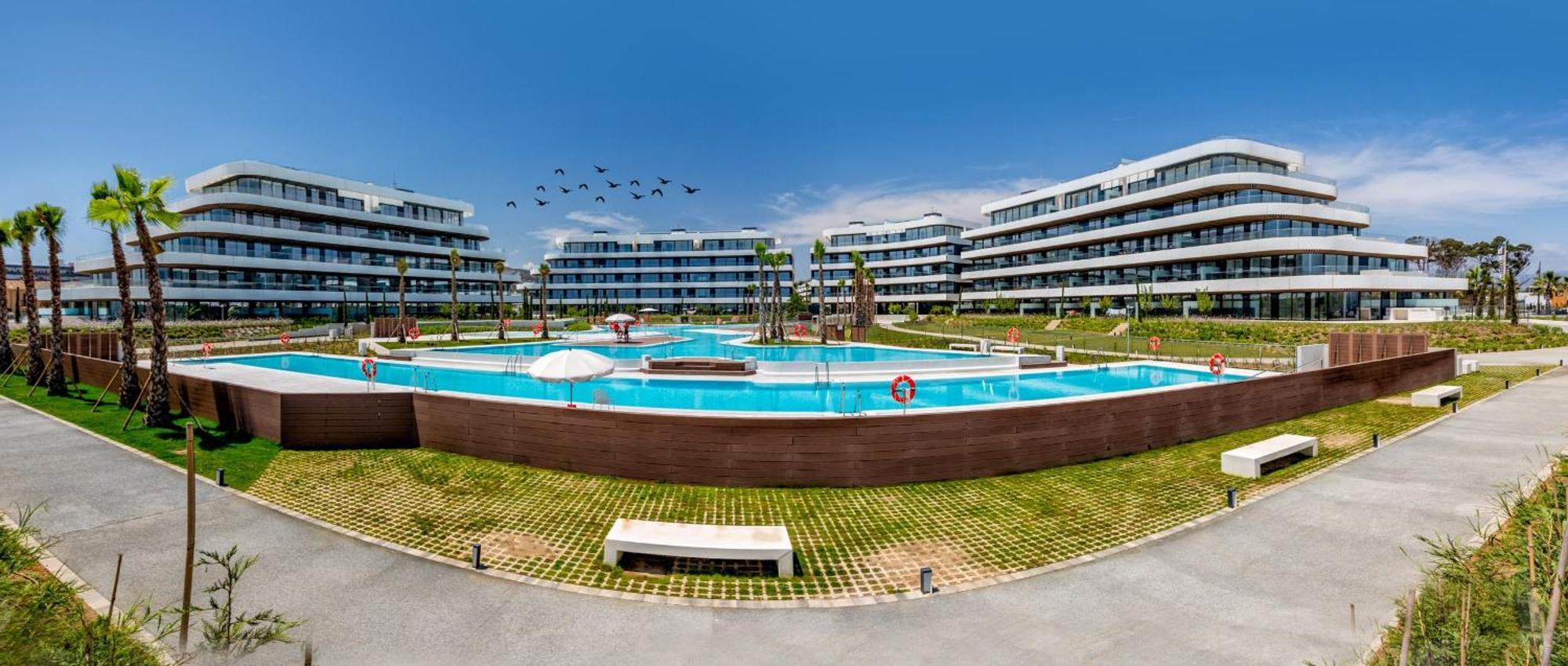 Vivi Homes - Rembrandt Pool, Sauna, Gym & Sea View